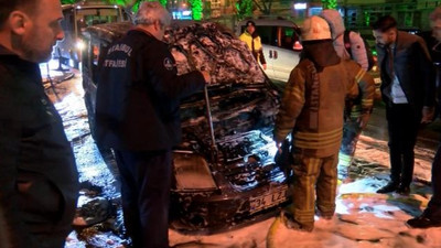 Satış için götürdüğü araç yolda alev aldı!