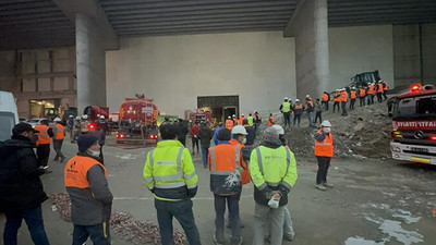 Yapımı devam eden İstanbul Finans Merkezi'nde yangın; 3 işçi dumandan etkilendi