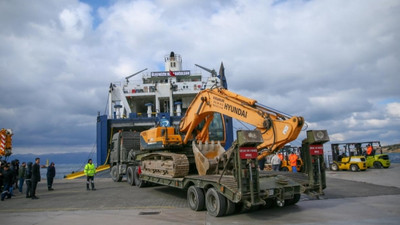 Çeşme Limanı'ndan deprem bölgesine yardım gemisi yola çıktı