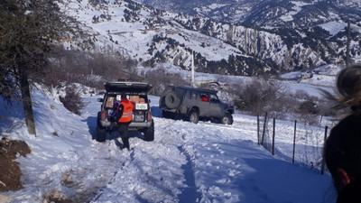 Deprem bölgesinde zamanla yarışa 'ışık' oldular