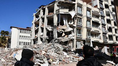 Deprem bölgesindeki öğrenciler için "parasız yatılı okul" kararı