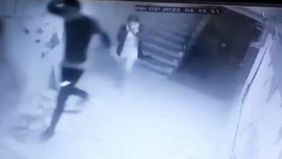 Depremde yaşam savaşı! Dökülen sıvalar arasında kaçış anı kamerada