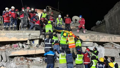 Fransız politikacı: "Türkiye'nin ve Türk halkının kurduğu muhteşem bir yardımlaşma zincirine şahit oldum"