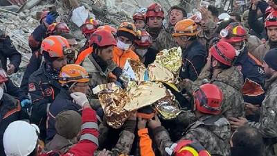 Hatay'da mucize kurtuluş: Hakan Yasinoğlu 278 saat sonra enkazdan sağ çıkarıldı