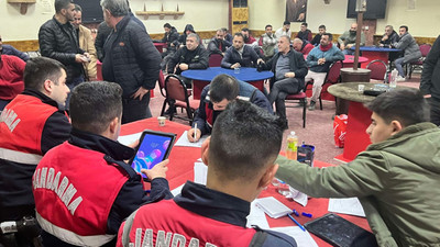 İzmir’de jandarmadan kumar operasyonu: Suçüstü yakalanan 95 kişiye 385 bin TL ceza