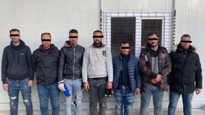 Jandarma 131 kaçak göçmen yakaladı! 5 göçmen kaçakçısı gözaltında