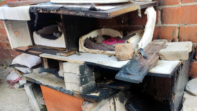 Kedi kulübelerini cayır cayır yaktı!