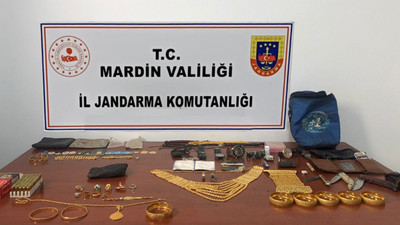 'Gezerler grubu' jandarmaya enselendi: 440 bin liralık ziynet eşyası çalan 3 kadın tutuklandı