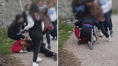 Saçından sürükledi! Tekmelerle saldırdı: Kız öğrencilerin kavgası kamerada