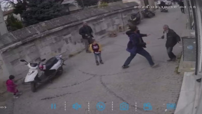 Çocuklarının gözü önünde bıçaklandı!