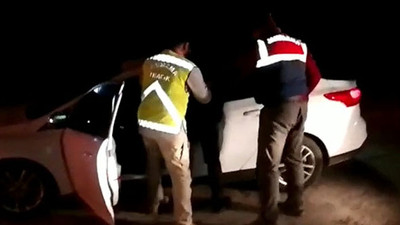 Jandarmadan deprem bölgesinde uyuşturucu operasyonu: 2 gözaltı! 2 kilo esrar ele geçirildi