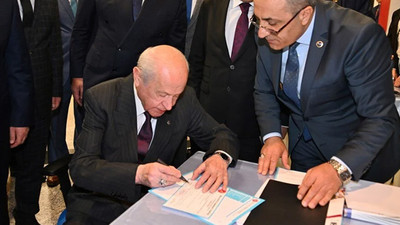 MHP lideri Bahçeli, milletvekili adaylık başvurusunu yaptı