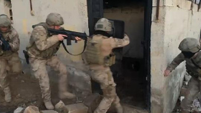 Şanlıurfa merkezli 3 ilde 'Kökünü Kurutma' operasyonu: 81 'torbacı' gözaltına alındı