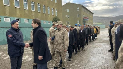 Bingöl'de 42 yıllık gelenek: Önce Mehmetçik ile bayramlaştılar
