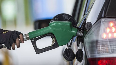 Akaryakıtta peş peşe indirim: Motorine geldi, sıra benzinde