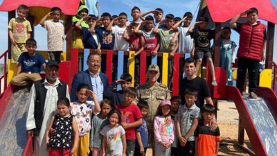 Orgeneral Arif Çetin, Hatay’da depremzede çocuklarla buluştu