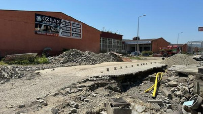 Selde zarar gören atölyedeki 22 bin ayakkabı güneşte kurutuluyor