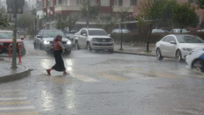 Meteoroloji il il haritayla paylaştı: Yerel sağanak ve gök gürültülü sağanak yağışa dikkat