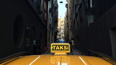 Taksim'de yılın ilk ticari taksi denetimi yapıldı: 5 sürücüye 32 bin TL ceza