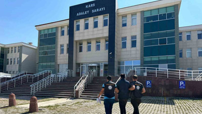 Kars'ta göçmen kaçakçılığı yapan 1 kişi tutuklandı