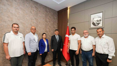 Şampiyon, kariyerine yuvasında devam edecek