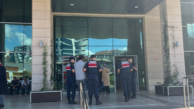 16 farklı suçtan aranan şüpheli, pencereden kaçmaya çalışırken enselendi