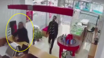 Uygulamadan telefonunu buldu, hırsızı dövdü