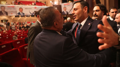 CHP İstanbul'da kongre yarışı: Kazanan Özgür Çelik oldu