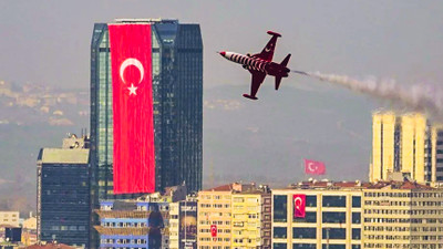 Türk Yıldız’larının gözünden 100. Yıl gösterisi