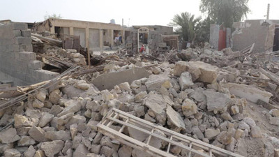 İran'da 10 dakika arayla deprem