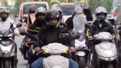 Site yönetimlerine kızan moto kuryeler kontak kapattı: Fıtık olduk!