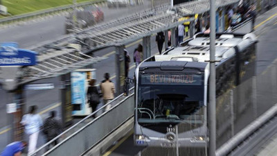 Tepki çeken karardan vazgeçildi: İstanbul'da kredi kartıyla otobüs ücretine indirim