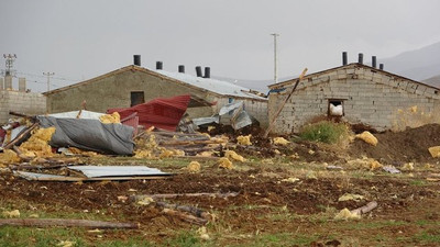 Van'da hortum felaketi: Çok sayıda büyük hayvan hortuma kapıldı