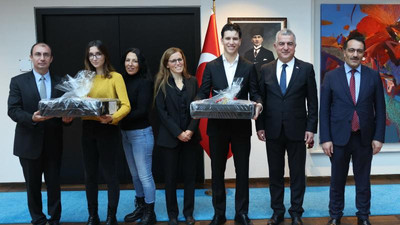 Berlin'de başarılı Türk öğrencilere ödül töreni