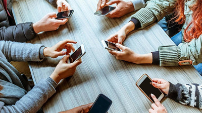 Devlet okullarında cep telefonu yasaklanacak