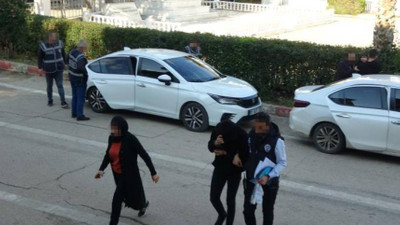 Adana'da kız arkadaşına çarpan aracı kundakladı; 6 aracın yanmasına neden oldu
