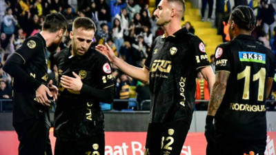 Ankaragücü ikinci yarıda açıldı ve tur atladı