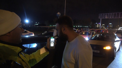 Sarhoş sürücü ehliyeti alındığı için değil pavyona gidemediği için üzüldü