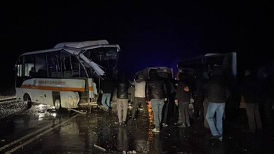 Eskişehir'de belediye otobüsü ve midibüs çarpıştı: 14 kişi yaralandı