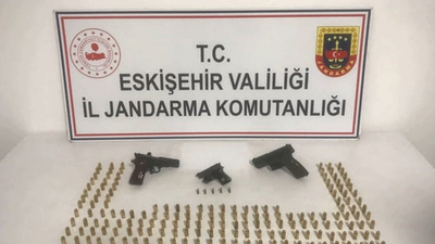 Eskişehir'de çok sayıda silah ve mermi ele geçirildi