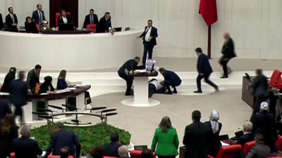 Saadet Partisi Kocaeli Milletvekili Hasan Bitmez, kürsü konuşmasında bayıldı