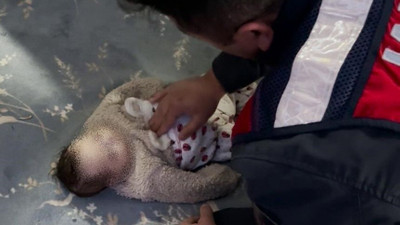 Kalbi duran 4 aylık bebeği Jandarma hayata döndürdü