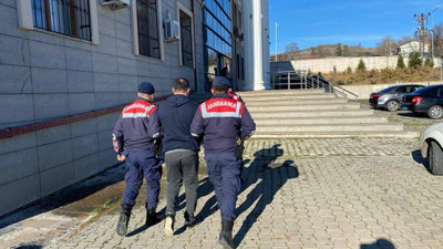 Cezaevi firarisi jandarmanın elinden kaçamadı