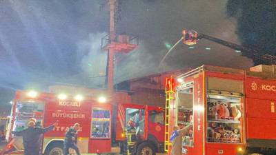Kocaeli’de palet deposundaki yangın söndürüldü