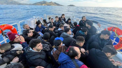 Muğla'da 128 kaçak göçmen ile 2 organizatör şüphelisi yakalandı