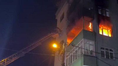 Sakarya'da bir evde ısıtıcı devrilmesi sonucu yangın