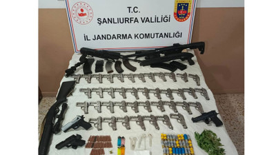 Ev değil mühimmat deposu! Her yerden silah fışkırdı