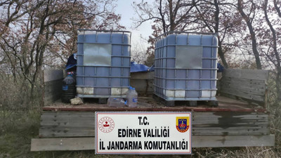 Ormanlık alana saklanmış binlerce litre kaçak şarap jandarmanın gözünden kaçmadı