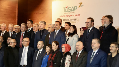Bakan Kacır, Kocaeli'de 35. Sağlık Zirvesi'nde konuştu: