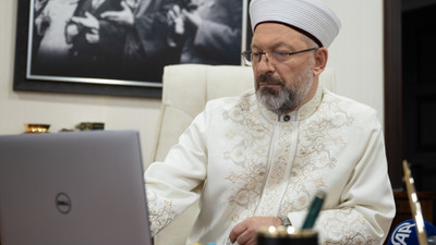 Diyanet İşleri Başkanı Erbaş, AA'nın "Yılın Kareleri" oylamasına katıldı: